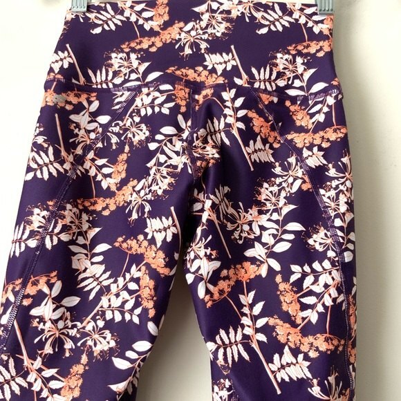 Fabletics Leggings XXS Floral Arcadia Mid-Rise Power Hold 7/8 - Picture 5 of 10